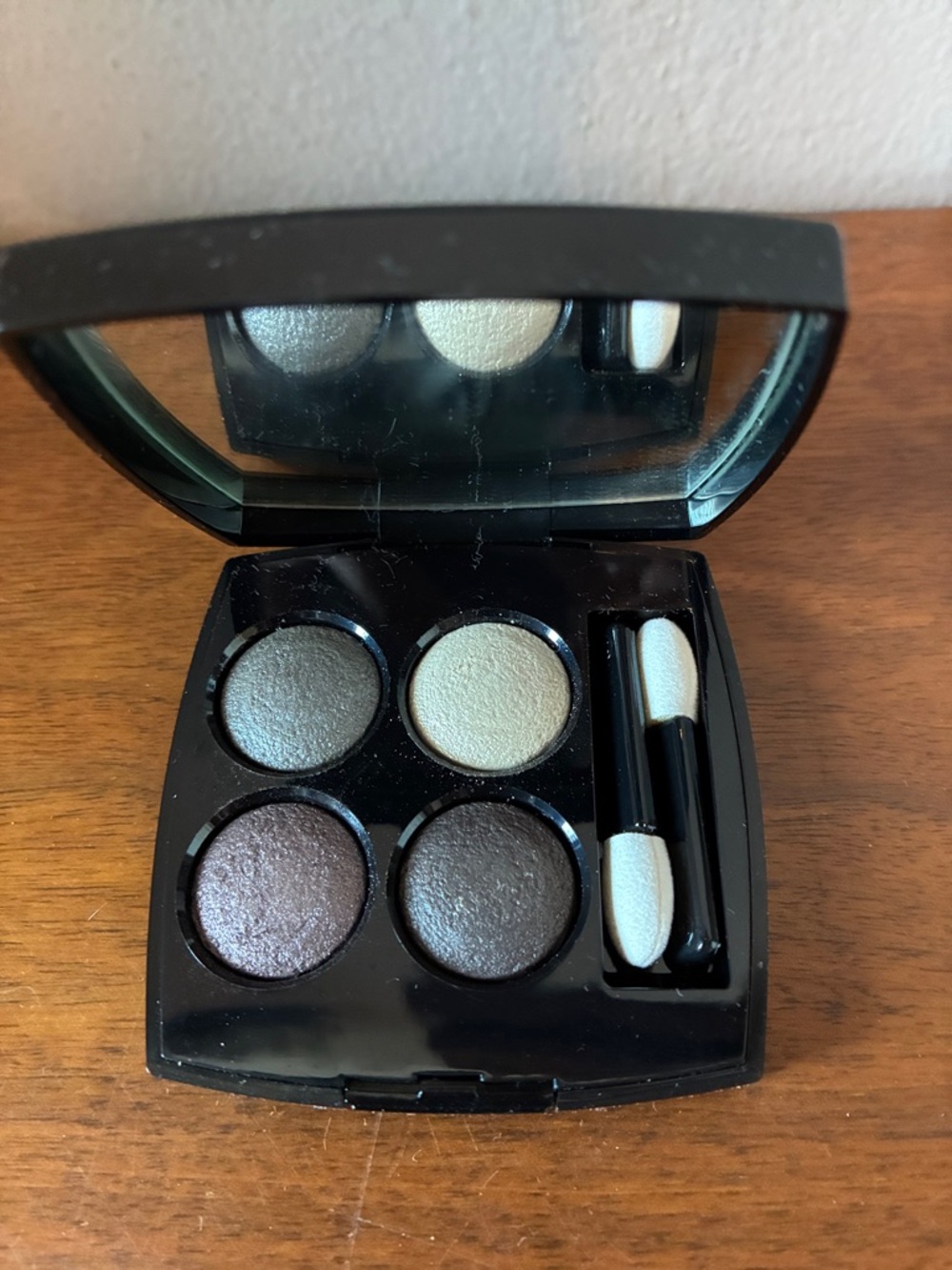 CHANEL Quad Eyeshadow Palette in Silver, Purple